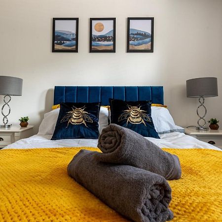 1 Bed Central - Free Parking - Long Stay Offer Strood Exteriör bild