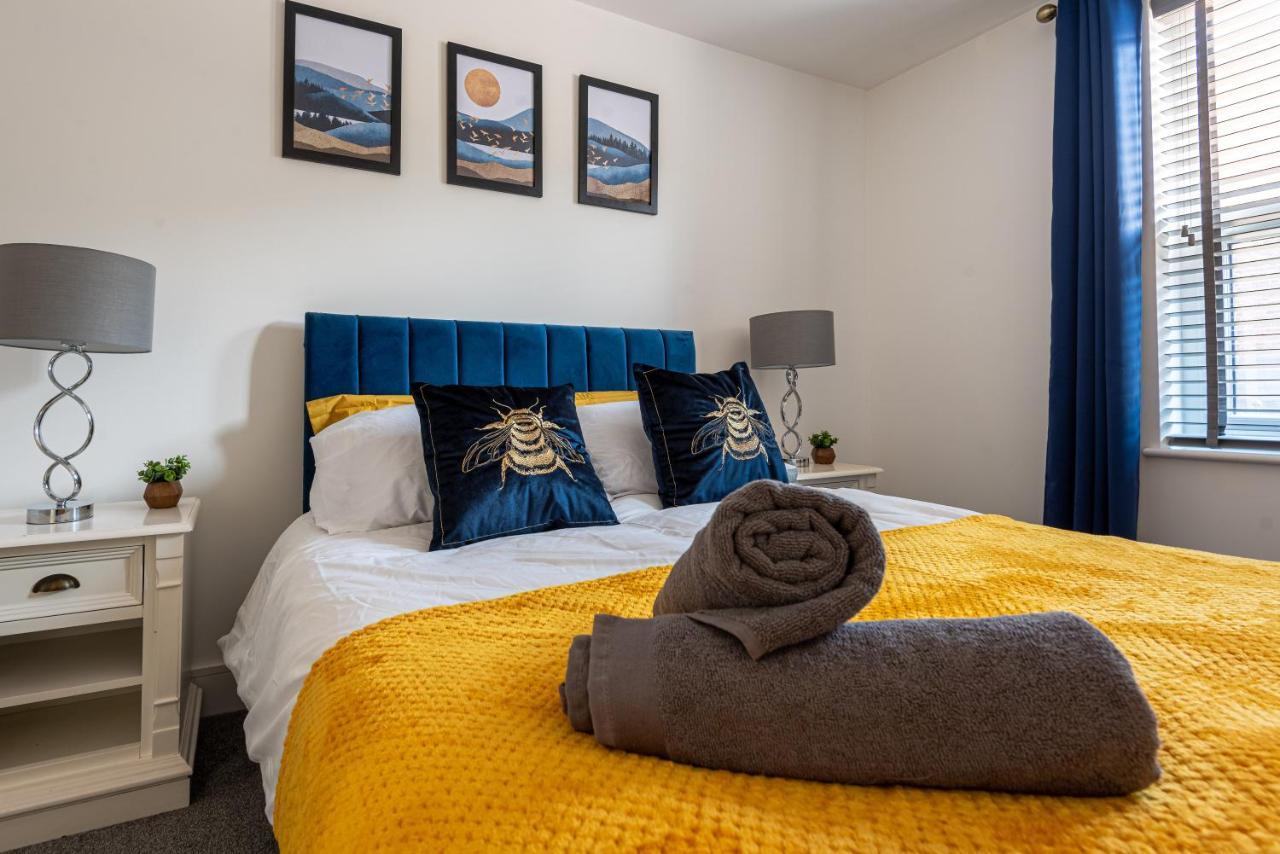 1 Bed Central - Free Parking - Long Stay Offer Strood Exteriör bild