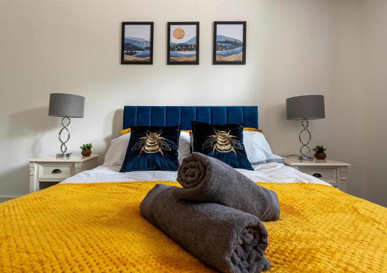 1 Bed Central - Free Parking - Long Stay Offer Strood Exteriör bild